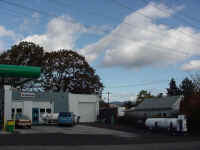 hoodrivt.jpg (68902 bytes)